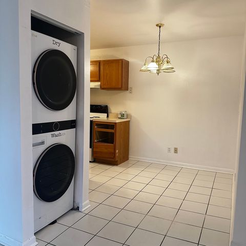 2100 Light Road 212, Oswego, IL 60543