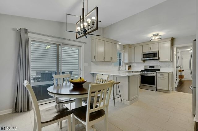 9 FOREST DALE DR, Harding Twp., NJ 07960