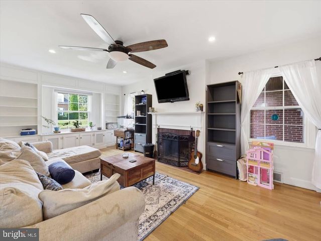 515 HAMILTON AVE, Waynesboro, PA 17268