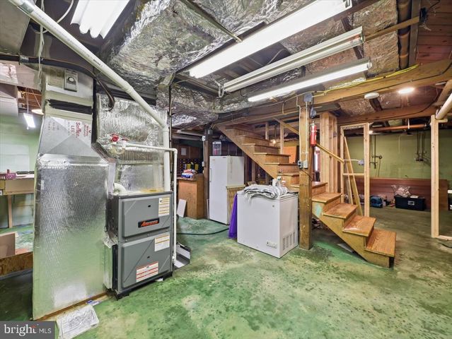 515 HAMILTON AVE, Waynesboro, PA 17268