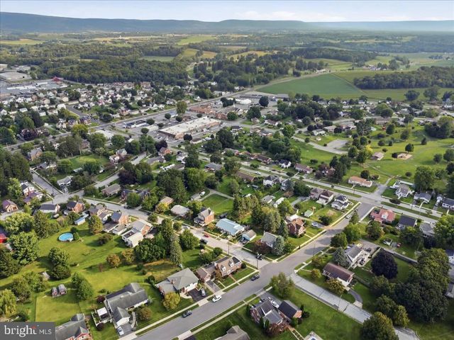 515 HAMILTON AVE, Waynesboro, PA 17268