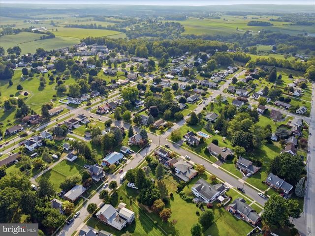 515 HAMILTON AVE, Waynesboro, PA 17268