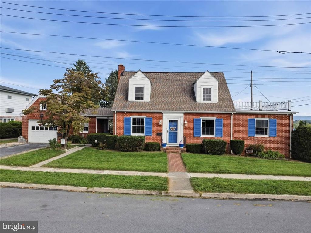515 HAMILTON AVE, Waynesboro, PA 17268