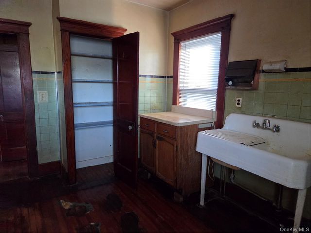 423 3rd Street, Newburgh, NY 12550
