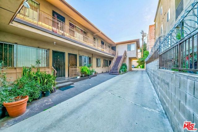 838 S Gramercy Place, Los Angeles, CA 90005