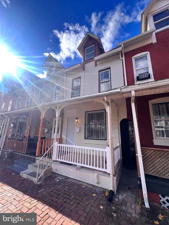 616 TULPEHOCKEN ST, Reading, PA 19601