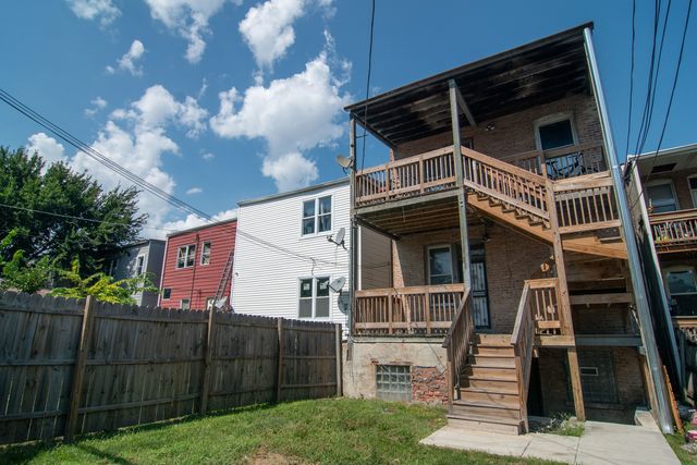 4331 W Adams Street, Chicago, IL 60624