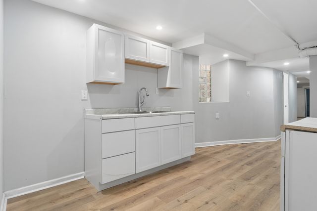 4331 W Adams Street, Chicago, IL 60624