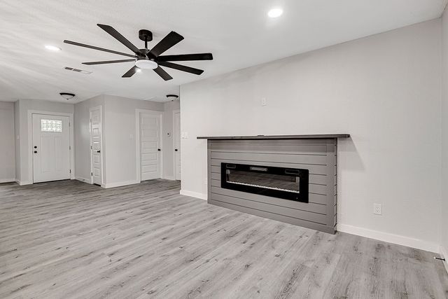 7424 Van Natta Lane, Fort Worth, TX 76112