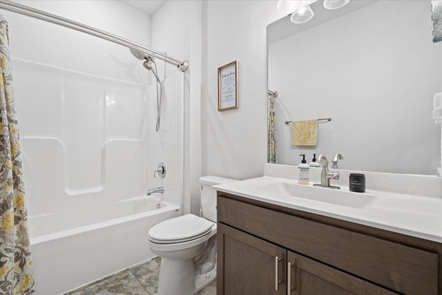 190 Mullberry LANE, Grafton, WI 53024