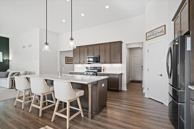 190 Mullberry LANE, Grafton, WI 53024