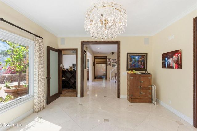 30075 Triunfo Drive, Agoura Hills, CA 91301