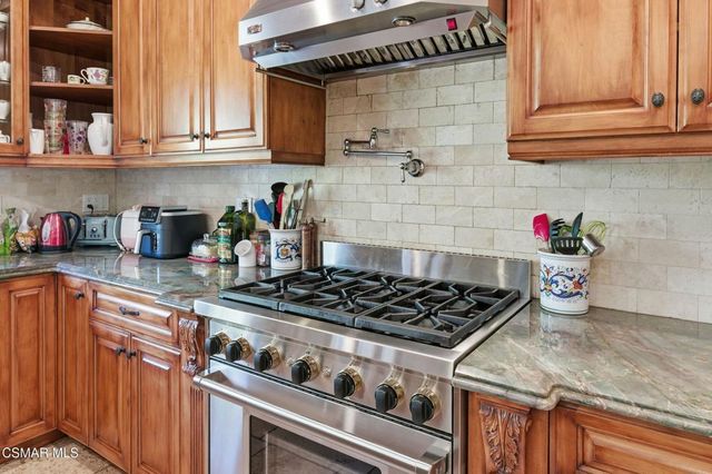 30075 Triunfo Drive, Agoura Hills, CA 91301