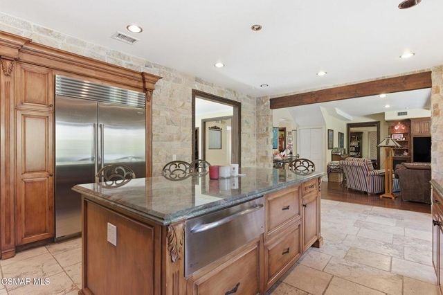 30075 Triunfo Drive, Agoura Hills, CA 91301