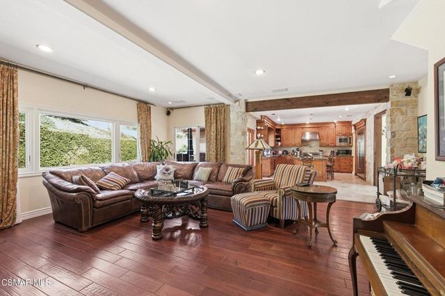 30075 Triunfo Drive, Agoura Hills, CA 91301