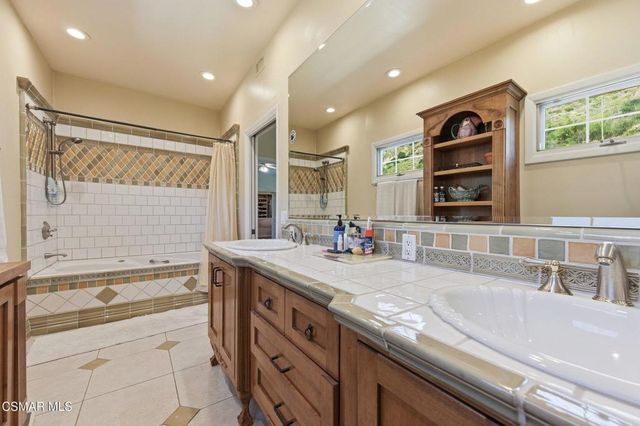 30075 Triunfo Drive, Agoura Hills, CA 91301