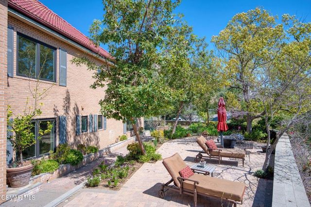 30075 Triunfo Drive, Agoura Hills, CA 91301