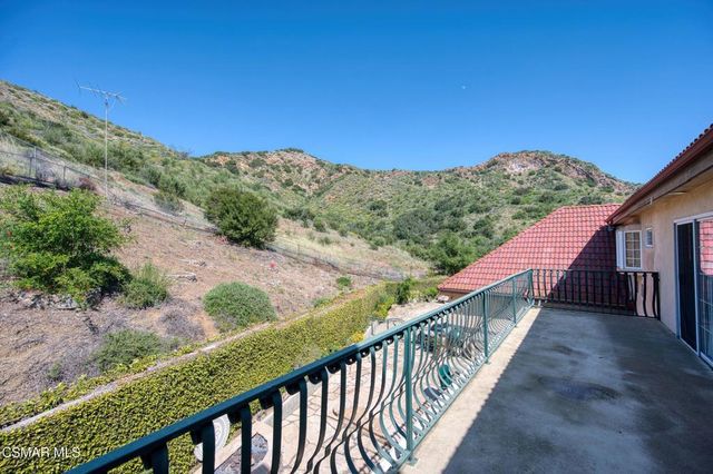 30075 Triunfo Drive, Agoura Hills, CA 91301