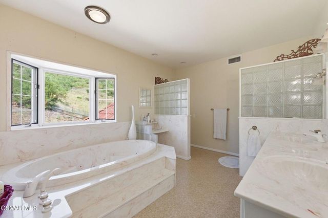 30075 Triunfo Drive, Agoura Hills, CA 91301