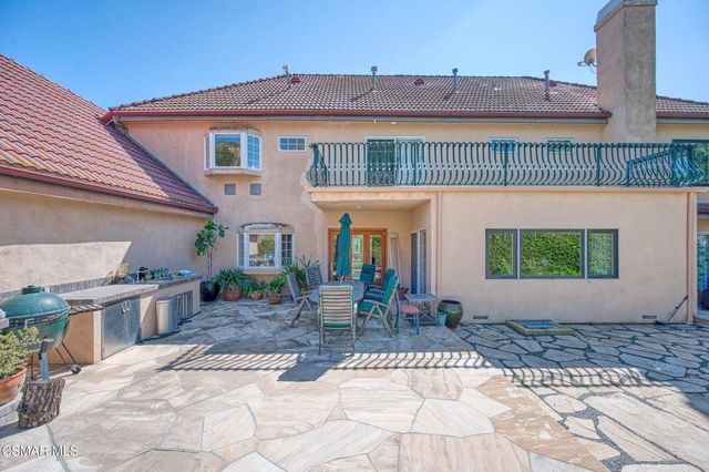 30075 Triunfo Drive, Agoura Hills, CA 91301