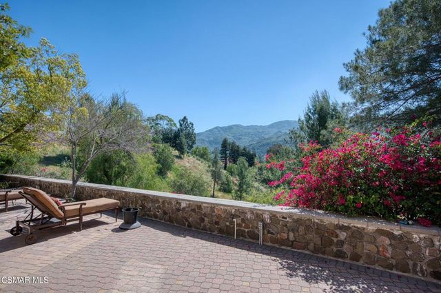 30075 Triunfo Drive, Agoura Hills, CA 91301
