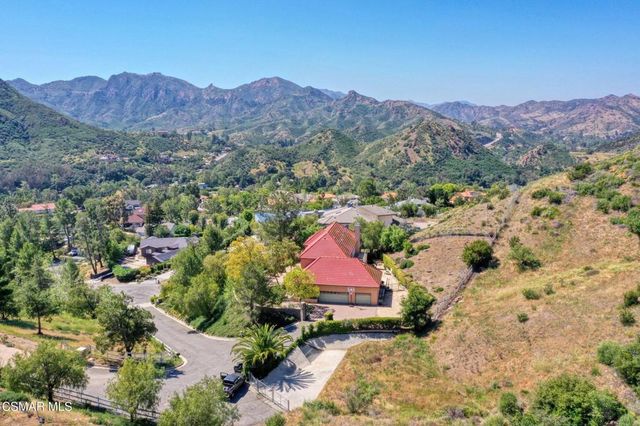 30075 Triunfo Drive, Agoura Hills, CA 91301