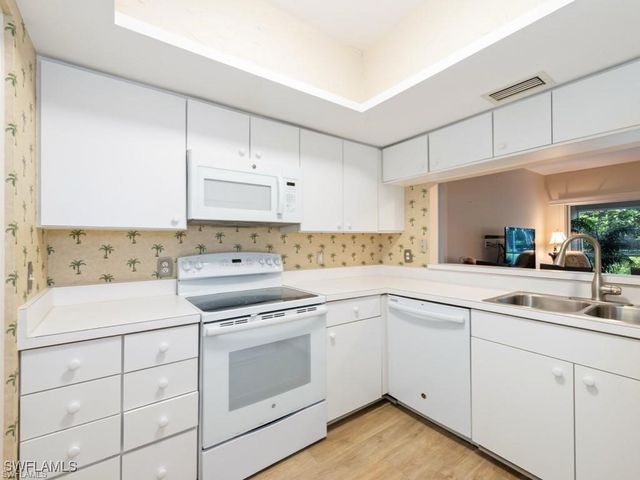 4251 Lake Forest DR 211, Bonita Springs, FL 34134