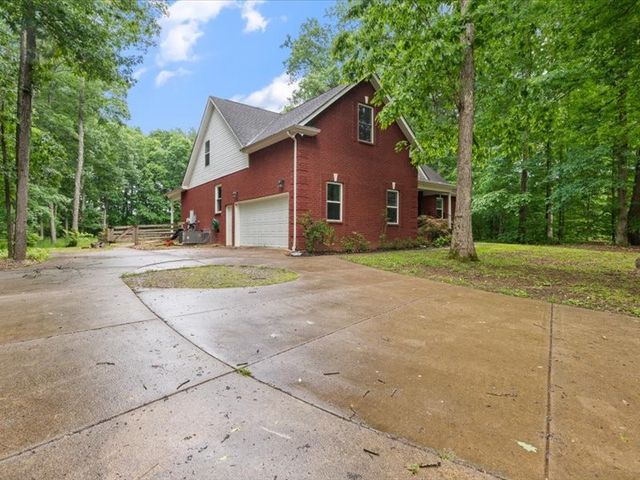 3904 Rowland Rd, Murfreesboro, TN 37128