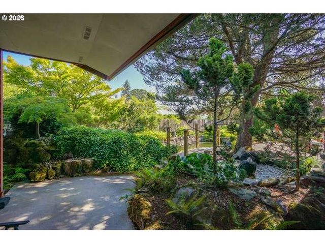 2716 Ne 157TH St, Vancouver, WA 98686