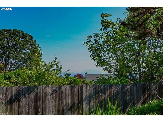2716 Ne 157TH St, Vancouver, WA 98686