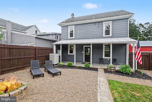 37 HIGH ST, Boiling Springs, PA 17007