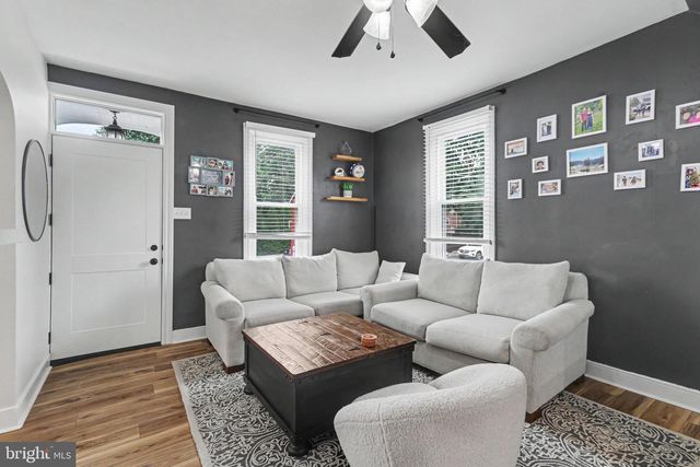 37 HIGH ST, Boiling Springs, PA 17007