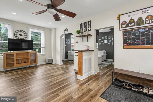 37 HIGH ST, Boiling Springs, PA 17007