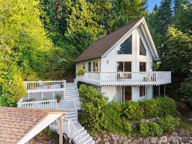 61 E Twanoh Tides Drive, Belfair, WA 98528
