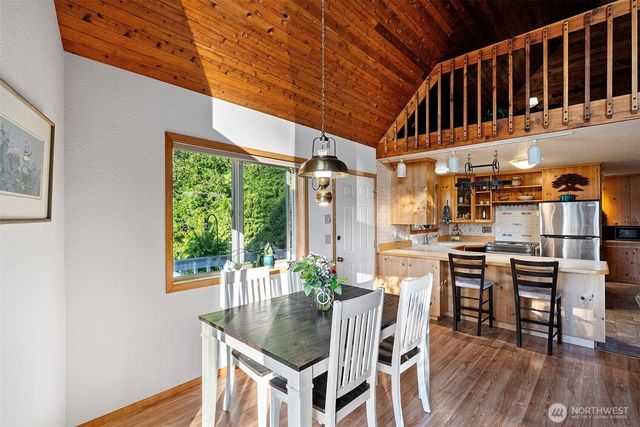 61 E Twanoh Tides Drive, Belfair, WA 98528