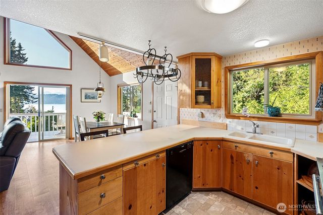 61 E Twanoh Tides Drive, Belfair, WA 98528
