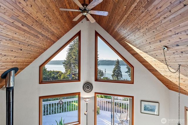 61 E Twanoh Tides Drive, Belfair, WA 98528