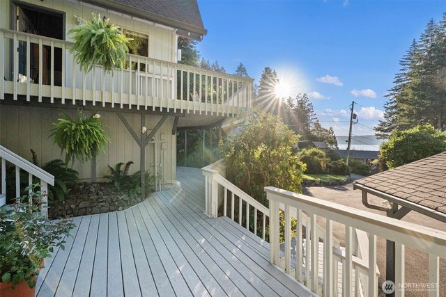 61 E Twanoh Tides Drive, Belfair, WA 98528