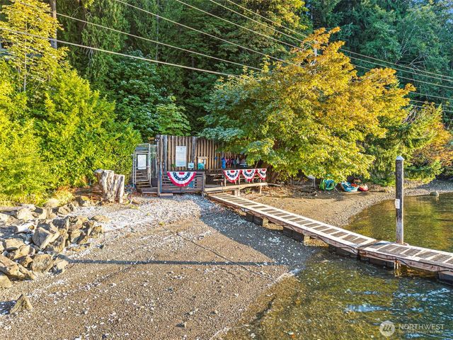 61 E Twanoh Tides Drive, Belfair, WA 98528