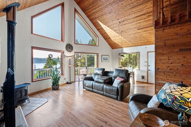 61 E Twanoh Tides Drive, Belfair, WA 98528