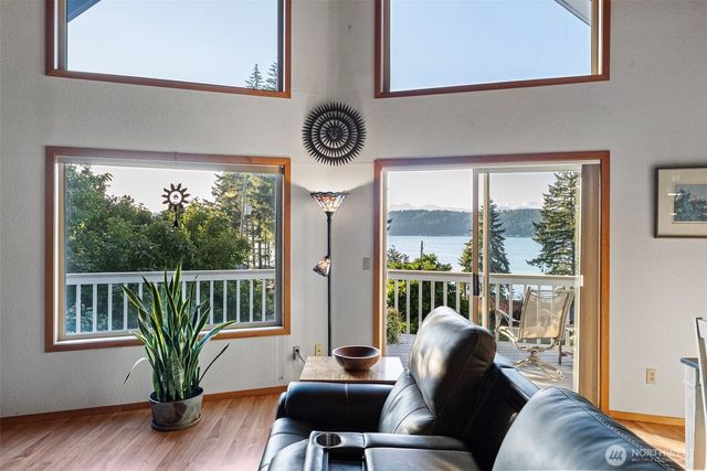 61 E Twanoh Tides Drive, Belfair, WA 98528