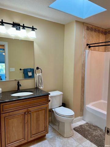 1620 Colonial Drive, Rochester, IN 46975