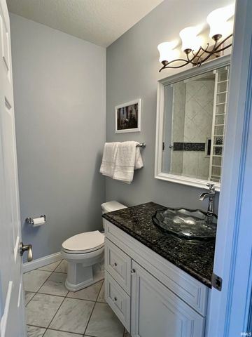 1620 Colonial Drive, Rochester, IN 46975