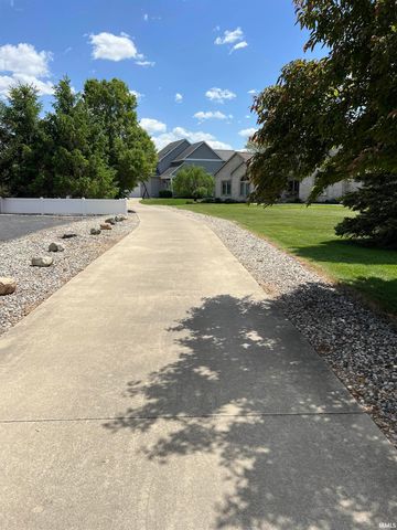 1620 Colonial Drive, Rochester, IN 46975