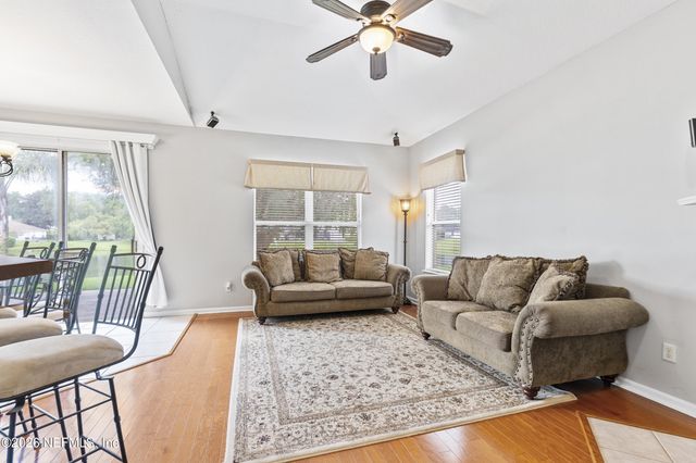8812 BRIGHTON HILL Circle E, Jacksonville, FL 32256