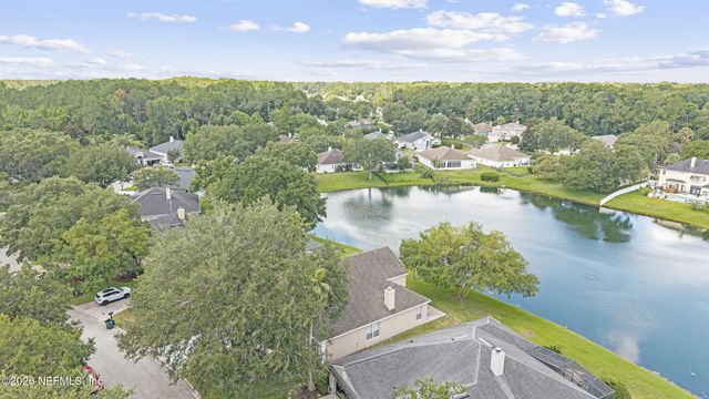 8812 BRIGHTON HILL Circle E, Jacksonville, FL 32256