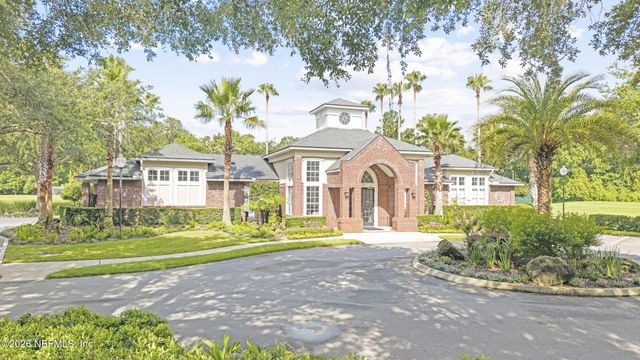 8812 BRIGHTON HILL Circle E, Jacksonville, FL 32256