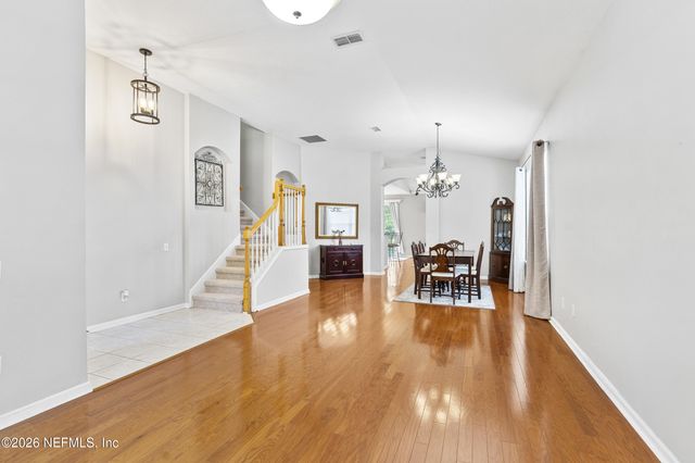 8812 BRIGHTON HILL Circle E, Jacksonville, FL 32256