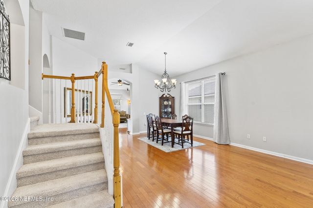 8812 BRIGHTON HILL Circle E, Jacksonville, FL 32256