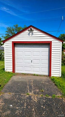 6613 Kahns, Northwoods, MO 63121